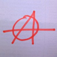 Anarchie-Symbol auf Papier gekritzeltes Anarchie-Logo